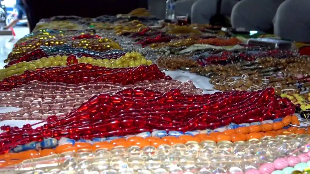 Koleksiyonerler Adana’da Buluştu: Tespih Tutkunları Mezatta Kapıştı! 1